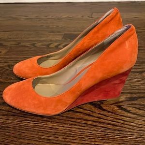 Sala Fifth Avenue wedge heels orange and red